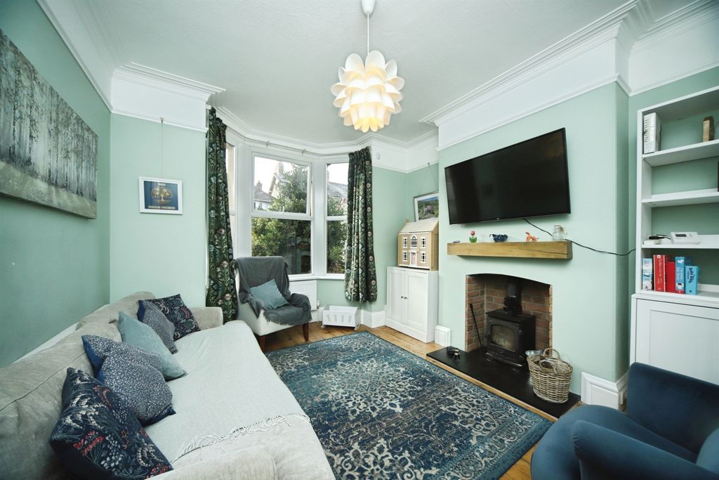 Property photo 2 of 16