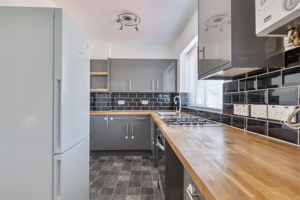 Property photo 2 of 15 Kitchen/Diner