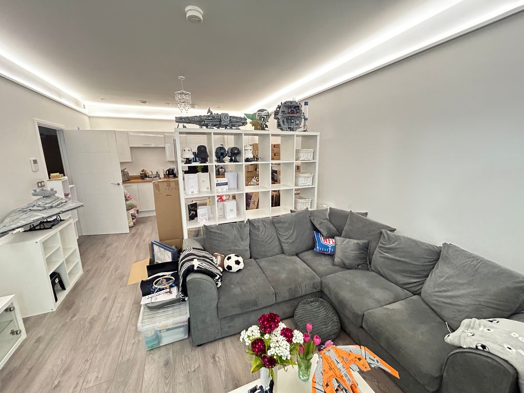 Property photo 1 of 5 Image