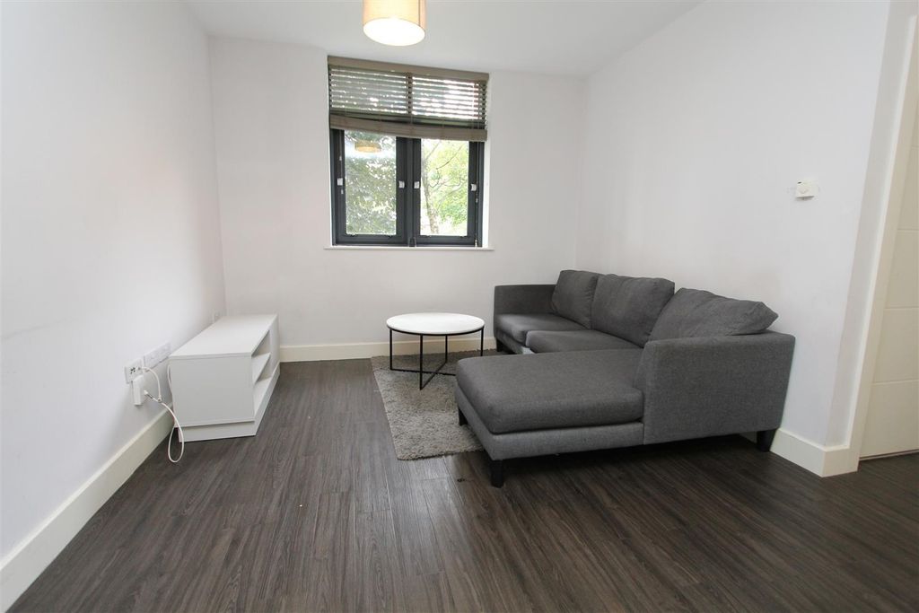 Property photo 2 of 9 Bright Modern Lounge With Stylish Corner Sofa...