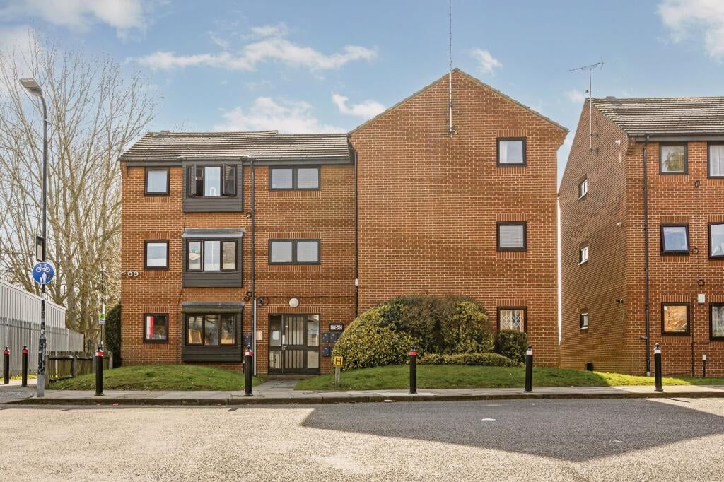 Property photo 1 of 8