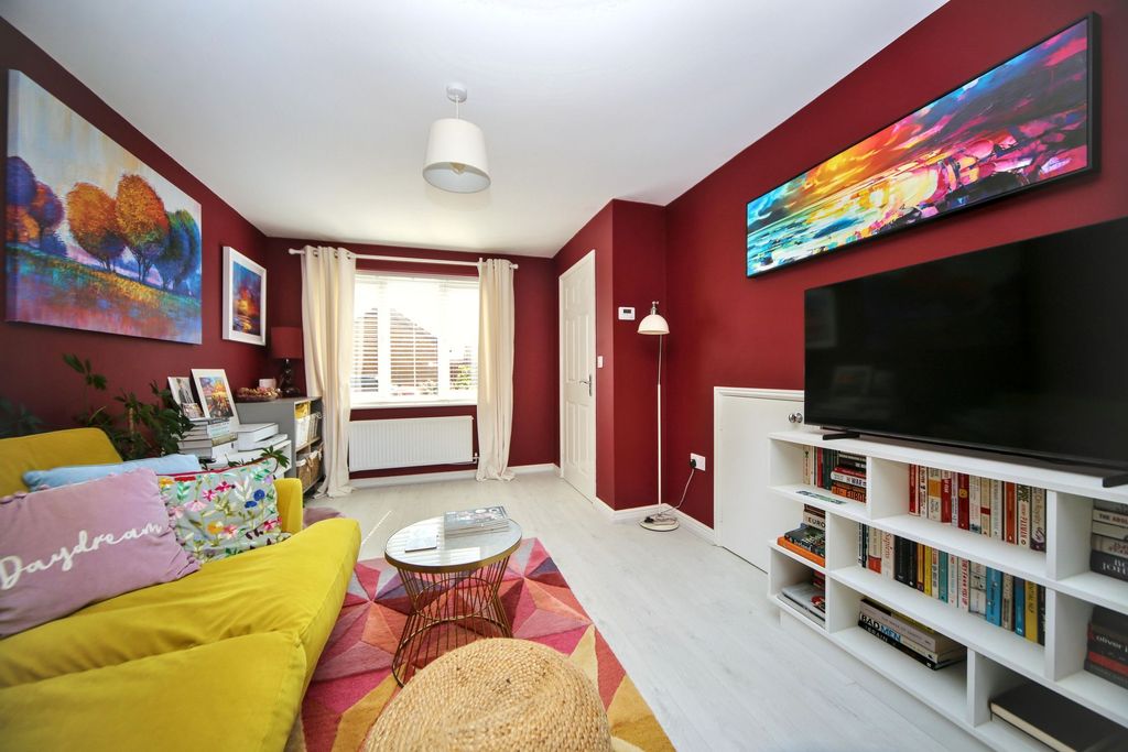 Property photo 2 of 19