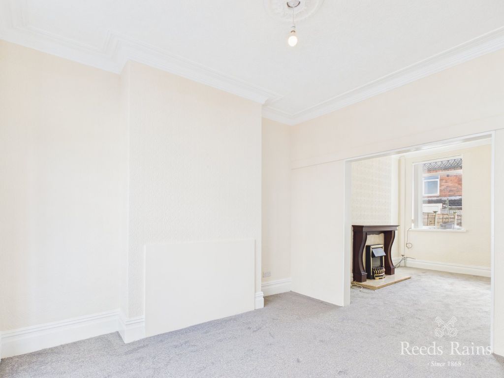 Property photo 3 of 30 Living/Dining Area