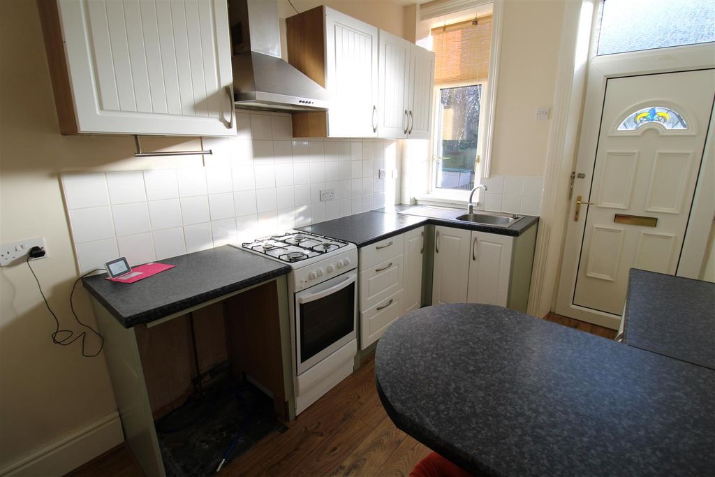 Property photo 2 of 11 Img_9941.Jpg