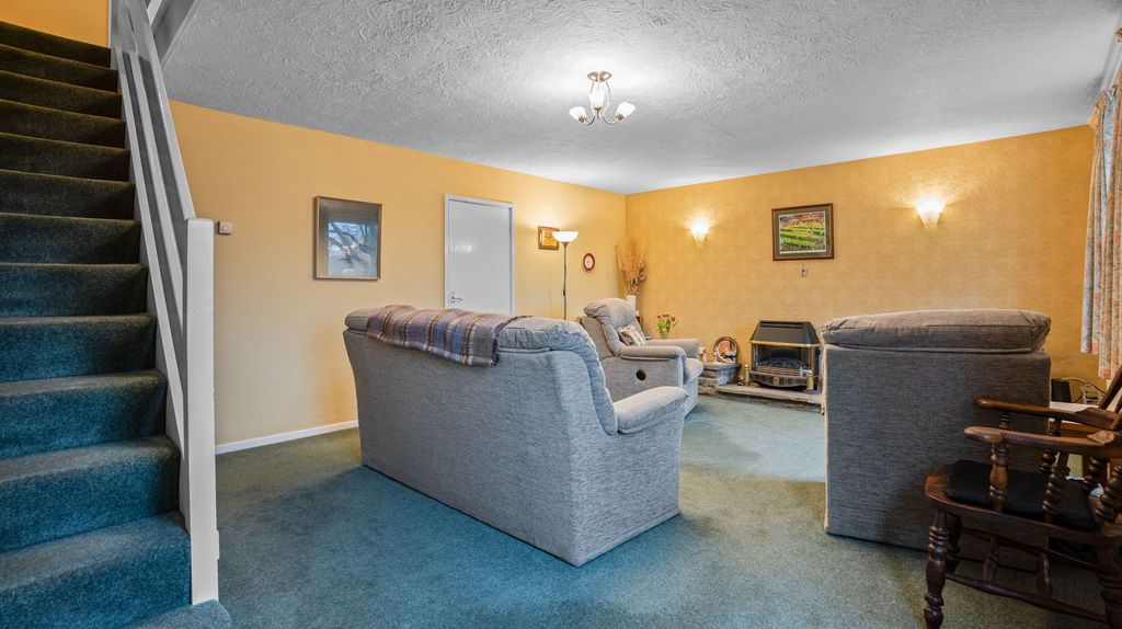 Property photo 3 of 25