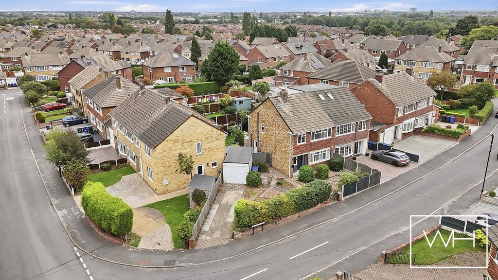 Property photo 1 of 20 25 Kirkstall Close, Cusworth 02