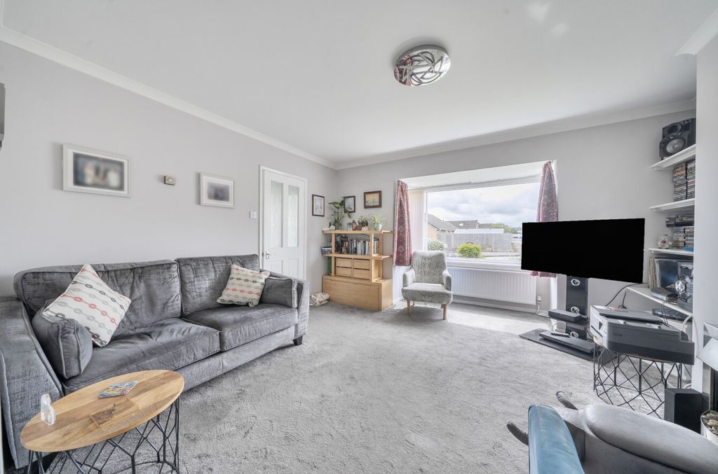 Property photo 2 of 12 14649405