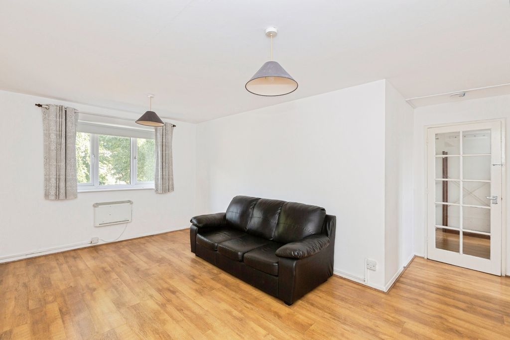 Property photo 2 of 11 Photo