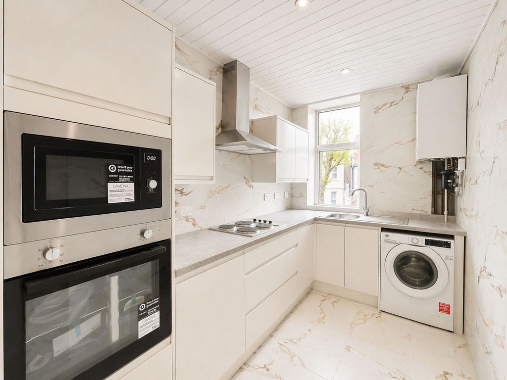 Property photo 2 of 6
