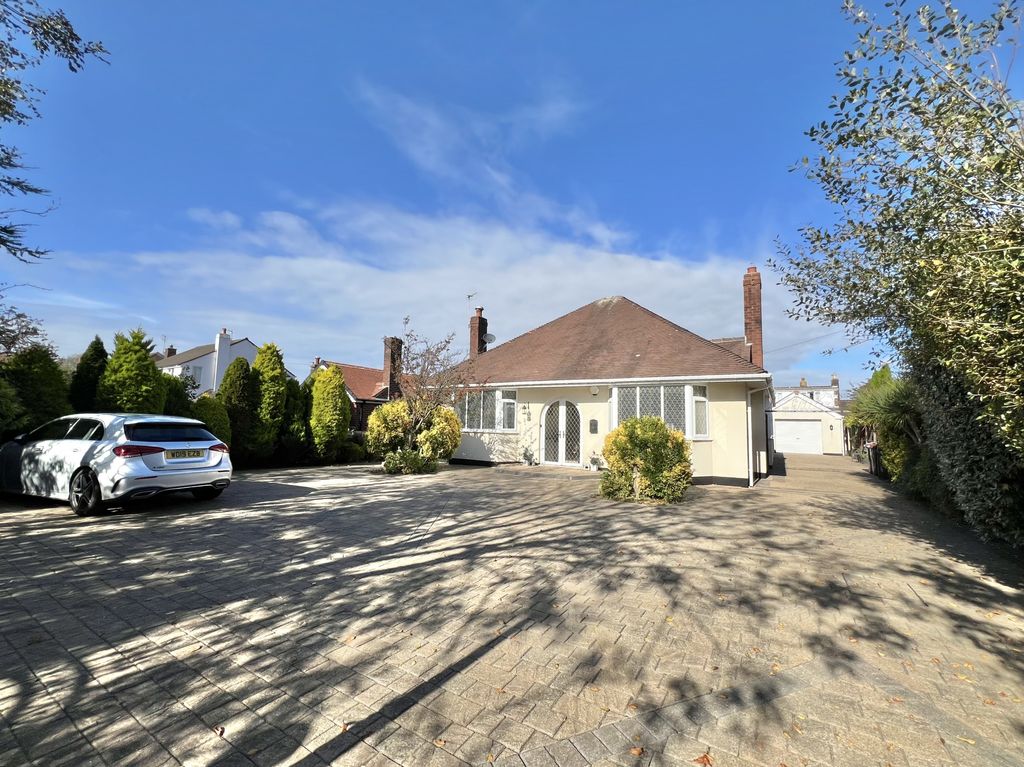 Property photo 1 of 28