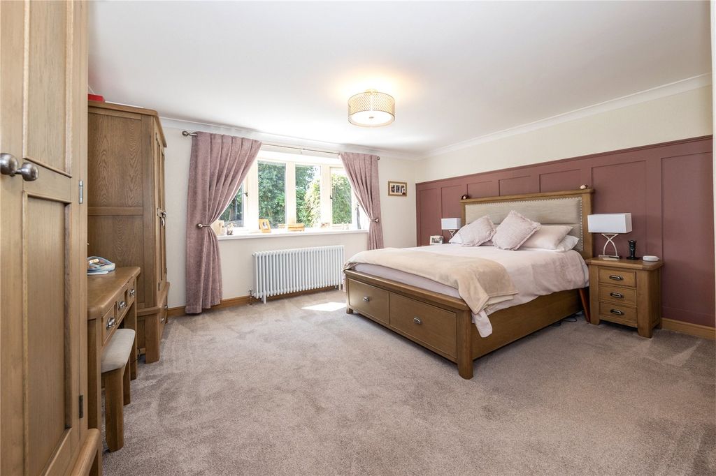 Property photo 3 of 23 Bedroom 1