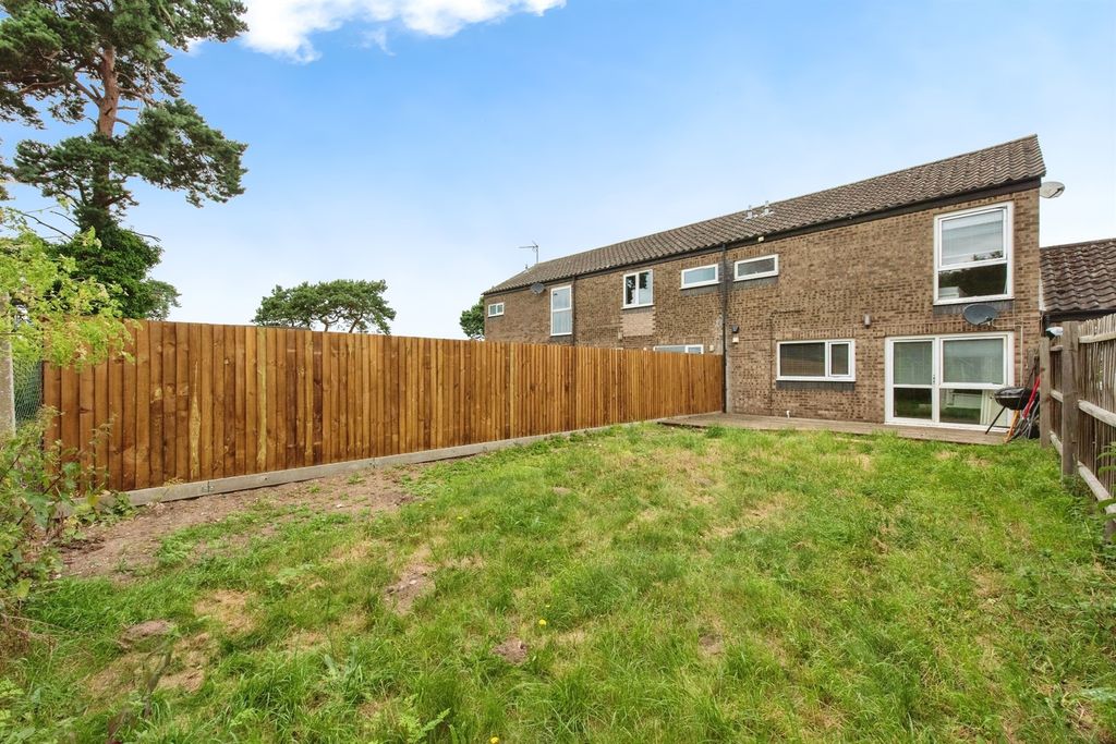 Property photo 2 of 17