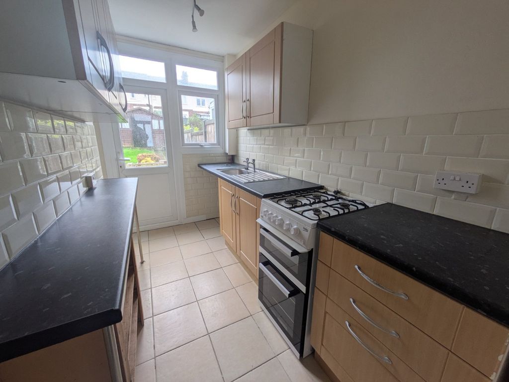 Property photo 2 of 10 Picture No. 06