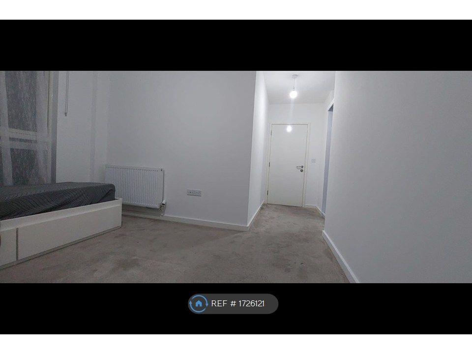 Property photo 1 of 3