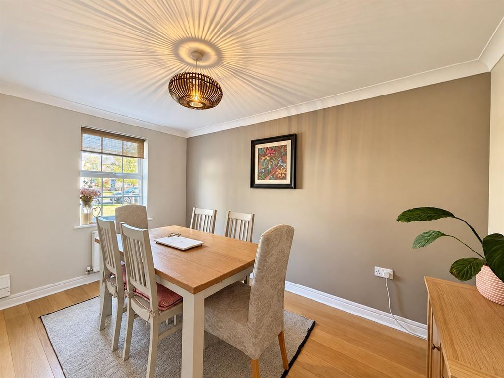 Property photo 3 of 14 Dining Room.Png
