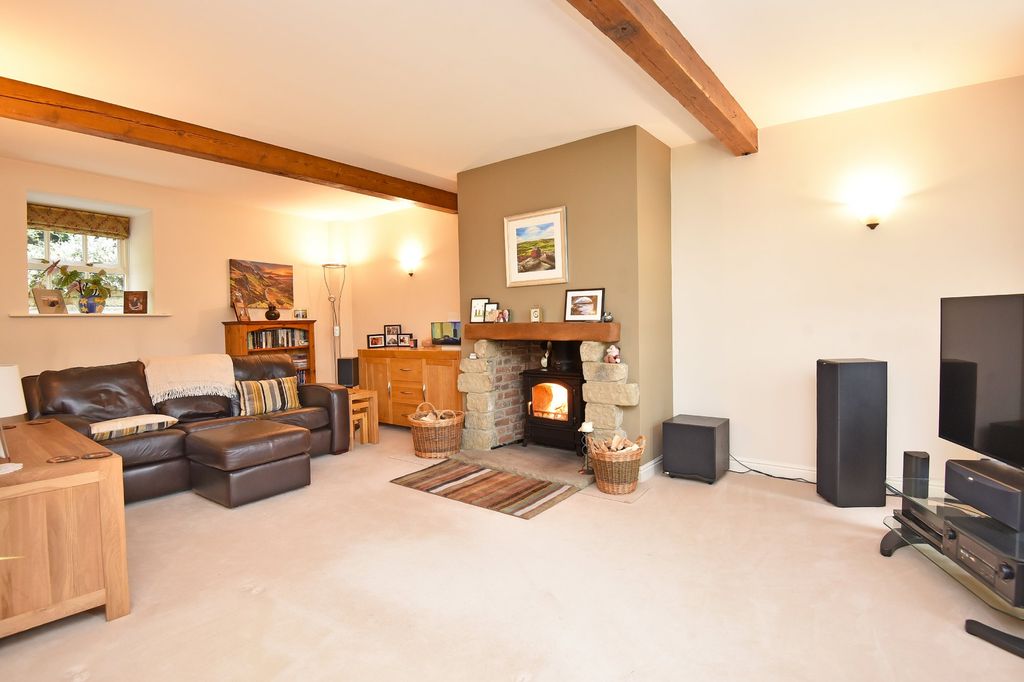 Property photo 2 of 26