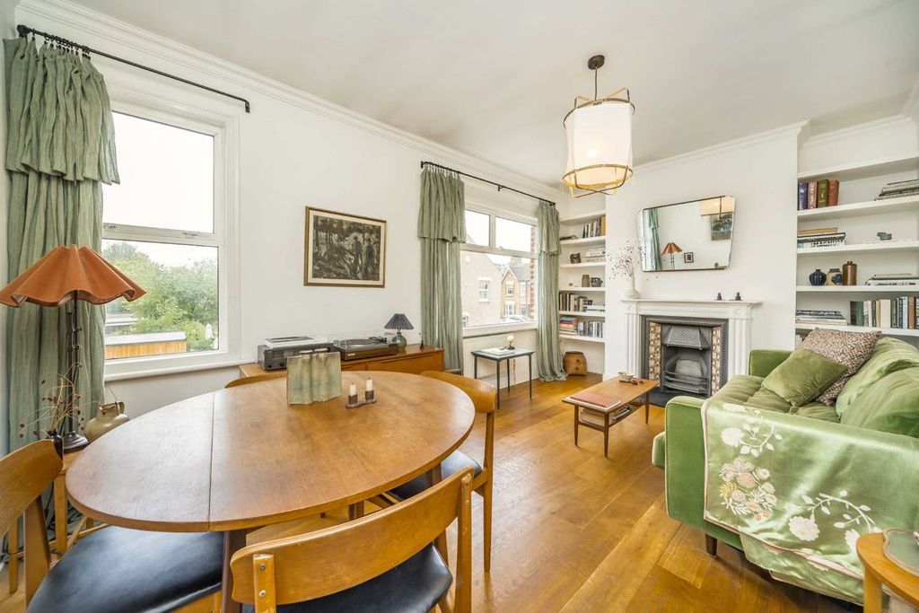 Property photo 2 of 9