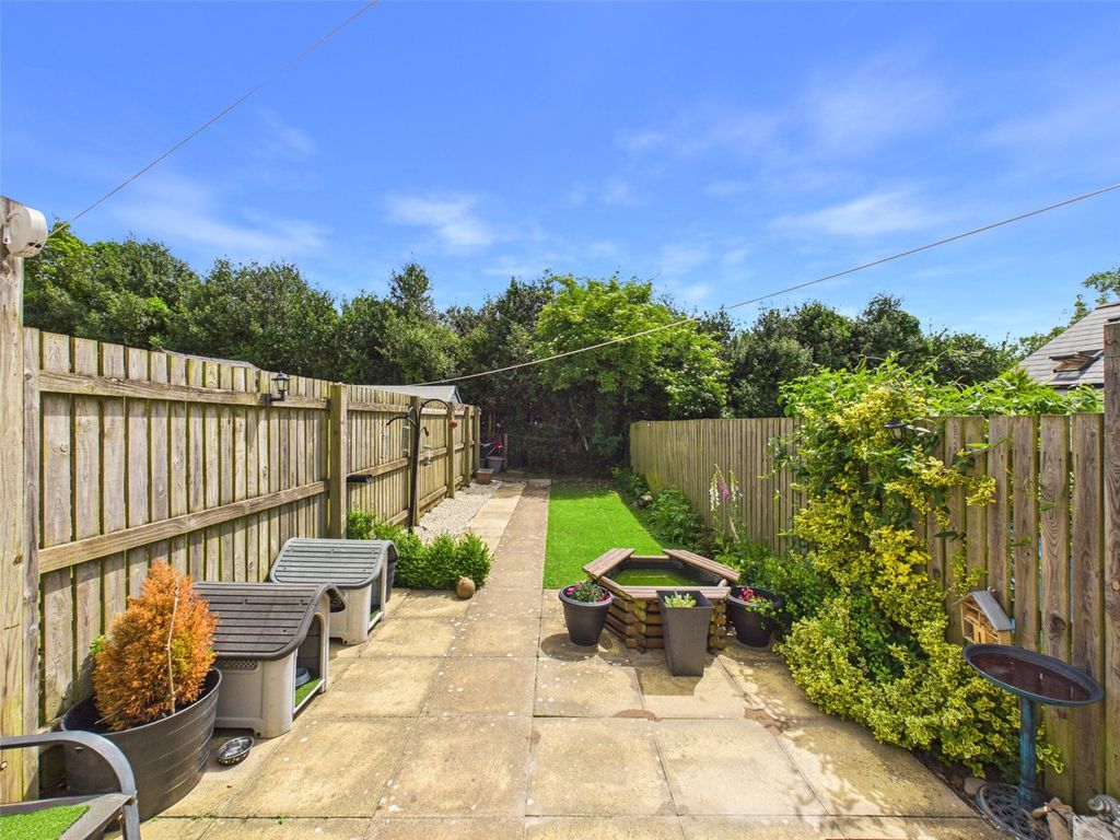 Property photo 2 of 18 Picture No. 13