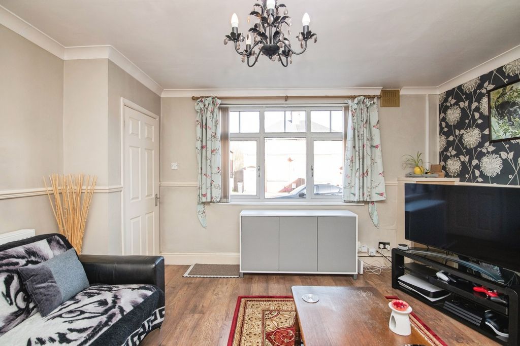 Property photo 3 of 21 Pbox-Img.Jpg