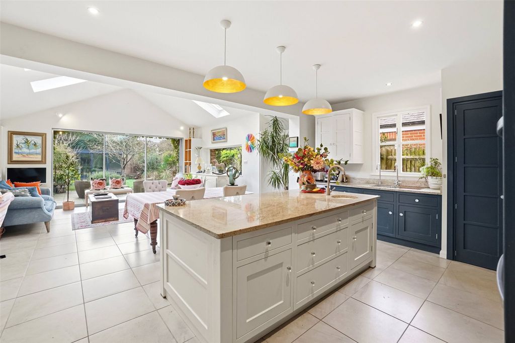 Property photo 3 of 17 Picture No. 15