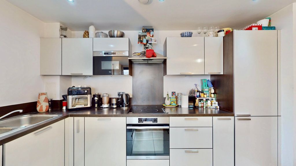 Property photo 3 of 17 Picture No. 12