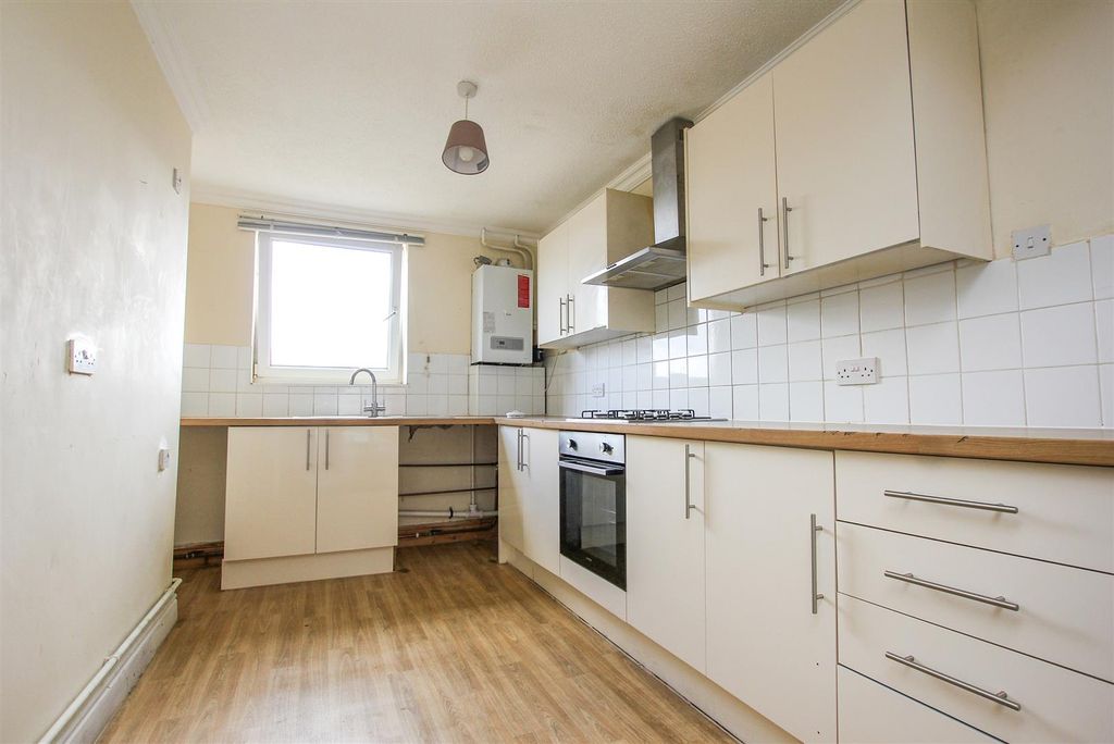 Property photo 3 of 13 Kitchen/Dining Room