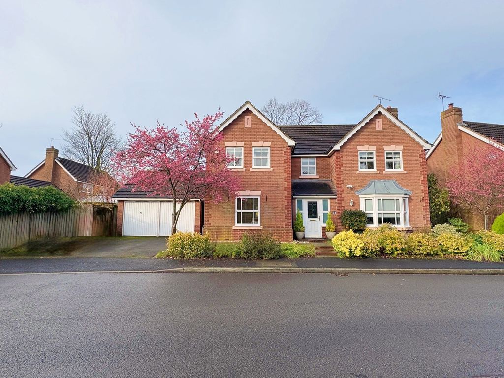 Property photo 1 of 19 Front