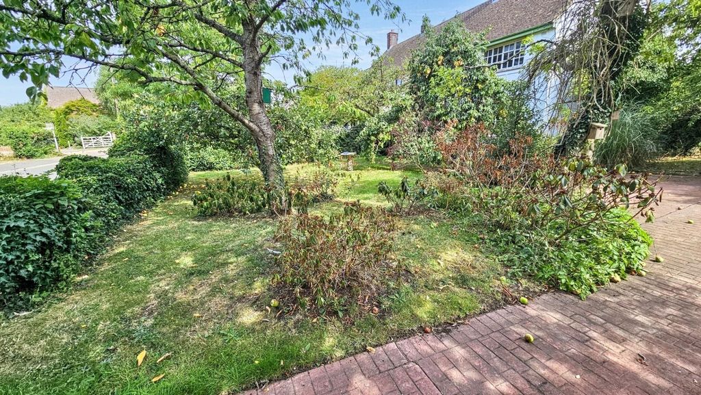 Property photo 2 of 16