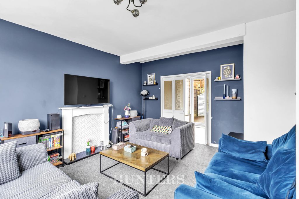 Property photo 2 of 16 Living Room