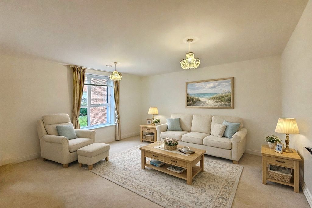 Property photo 2 of 23 Picture No. 24