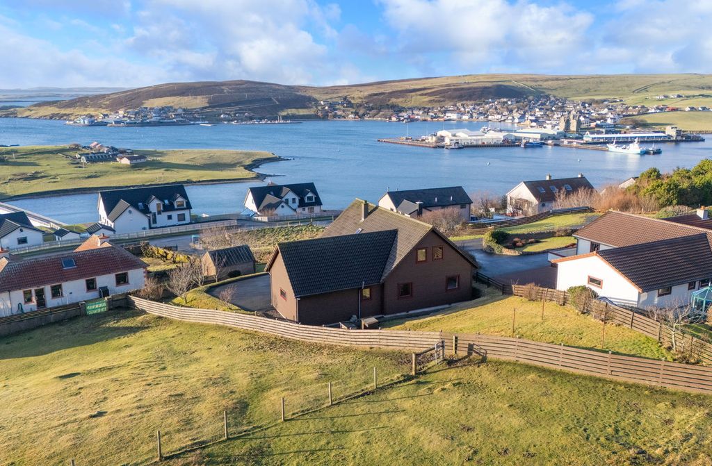 Property photo 2 of 43