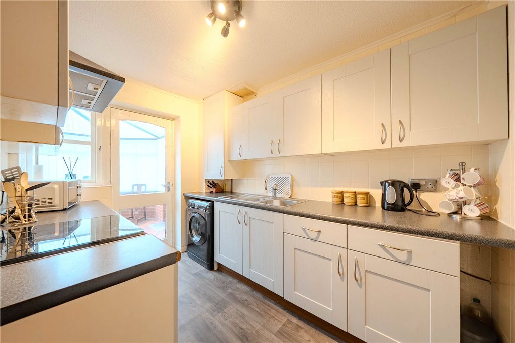Property photo 3 of 21 Picture No. 20