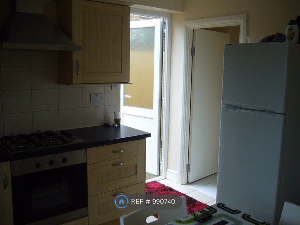 Property photo 3 of 5
