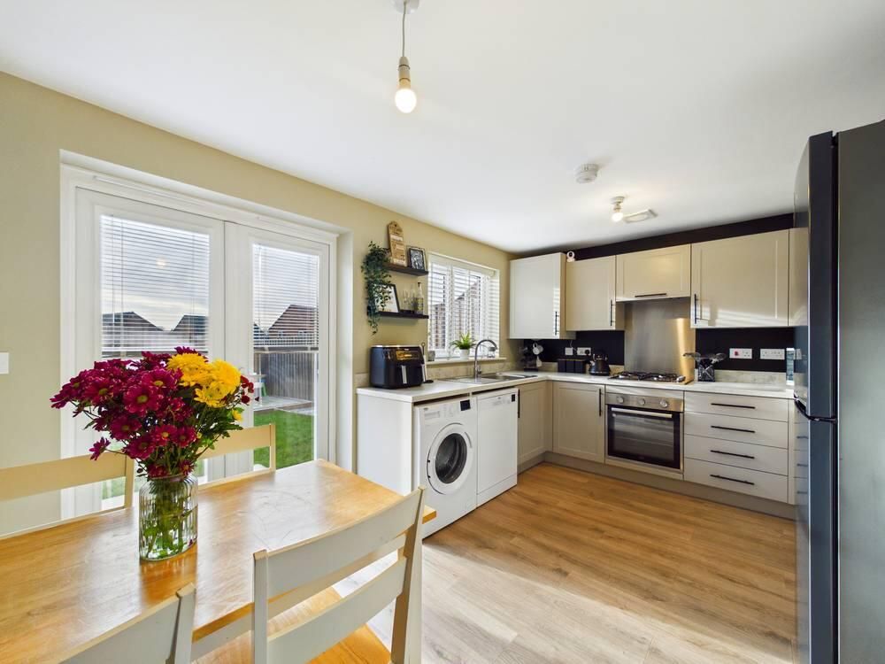 Property photo 2 of 14 Kitchen