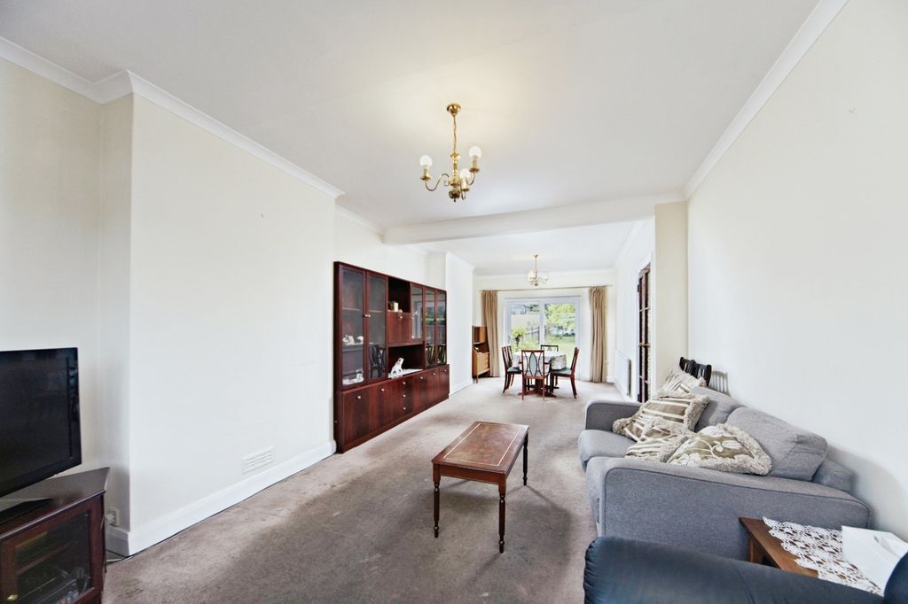Property photo 3 of 17 Photo