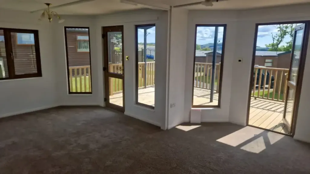 Property photo 3 of 6 220Bed20Lodge20Decking6