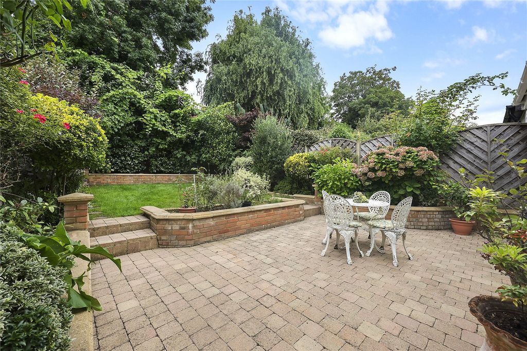 Property photo 2 of 19 Picture No. 25