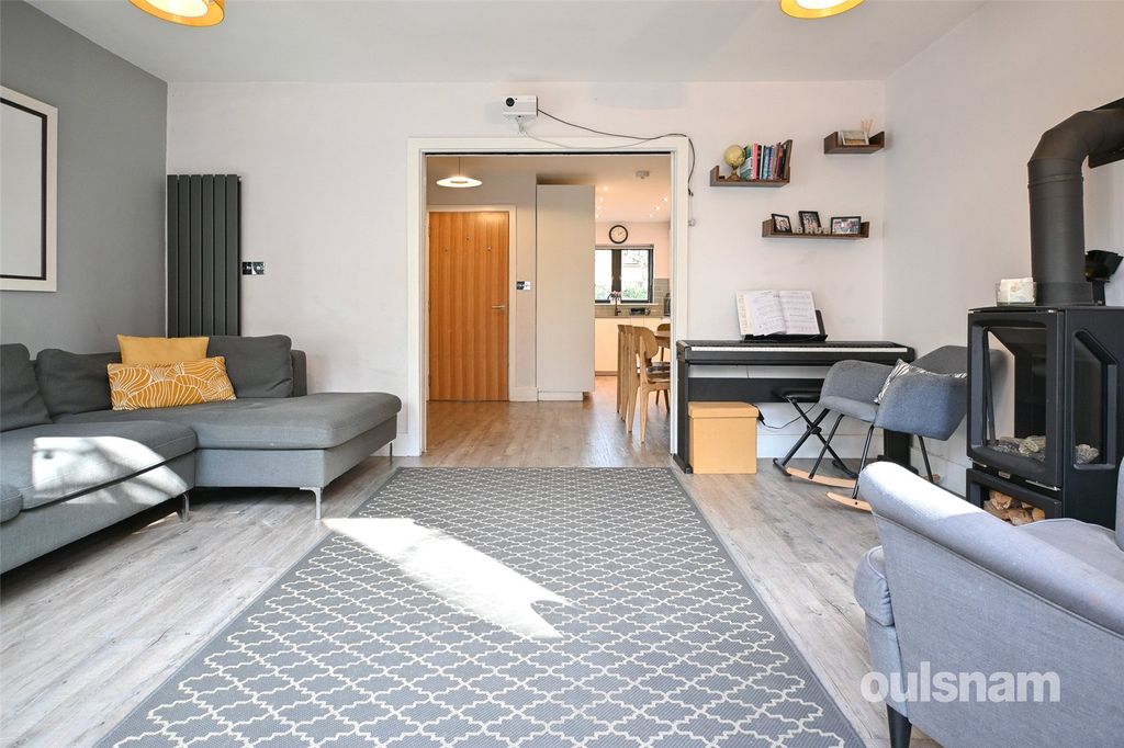 Property photo 1 of 37 Picture No. 23