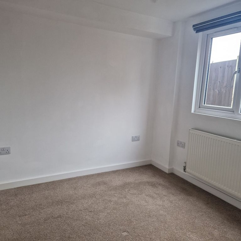 Property photo 3 of 7 Bedroom