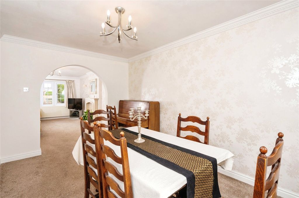 Property photo 3 of 20 Dining Room