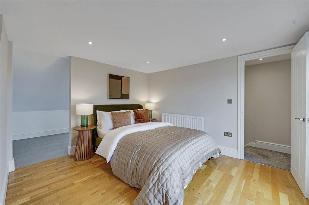 Property photo 1 of 13 Picture No. 06