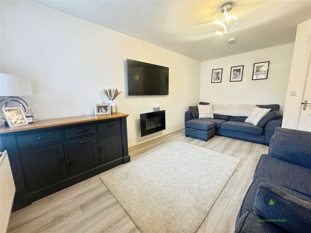 Property photo 2 of 17 Picture No. 14