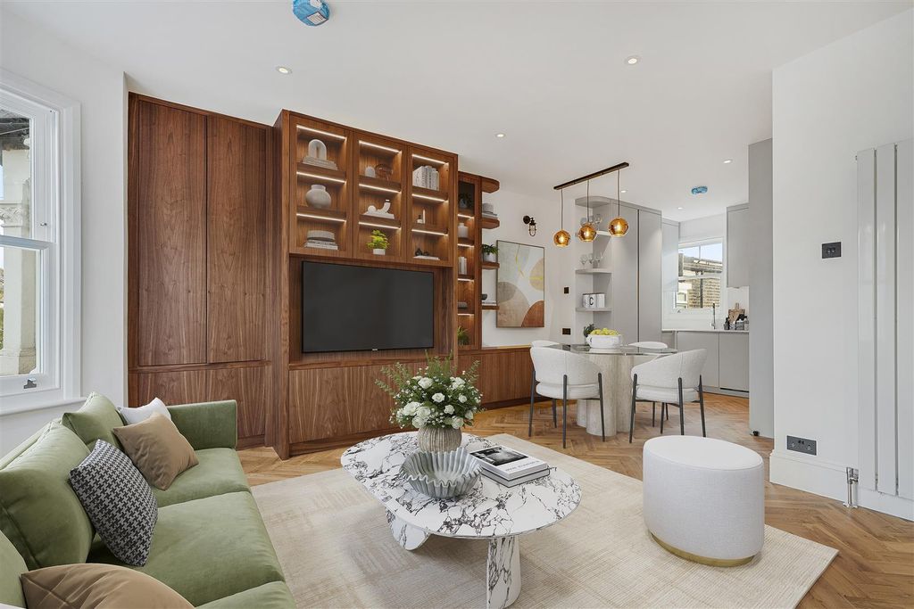 Property photo 1 of 13 For Sale - Kingswood Road, W4