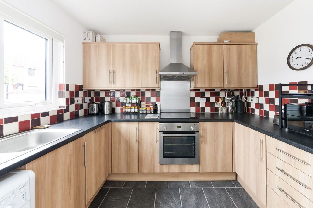 Property photo 3 of 16