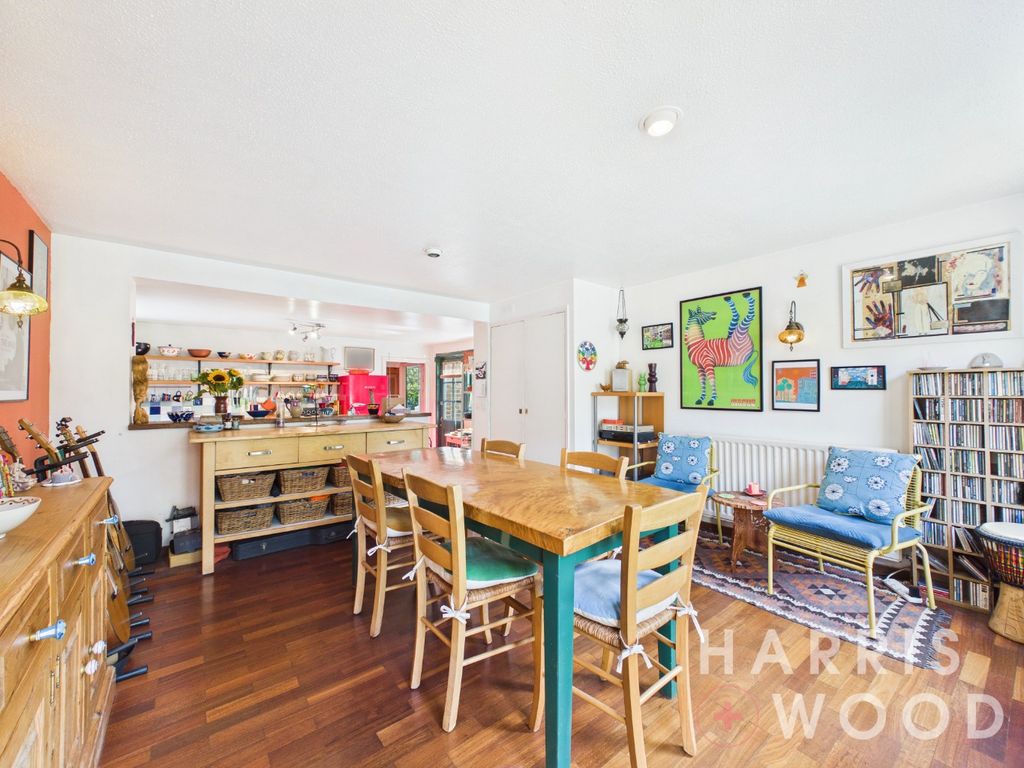 Property photo 2 of 30 5229693