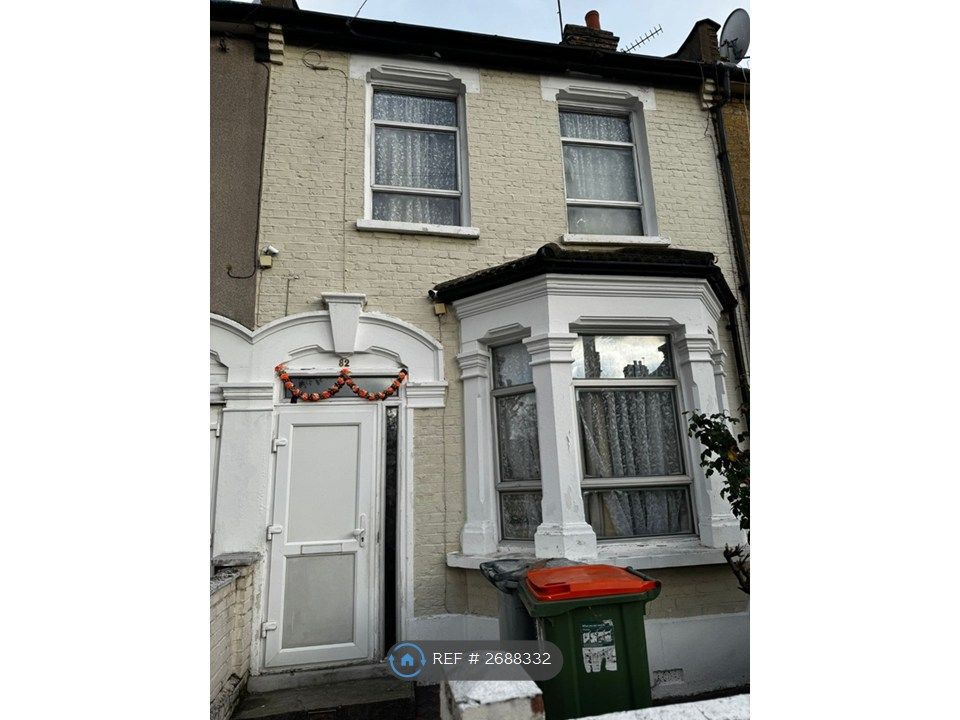 Property photo 1 of 7 House Street View