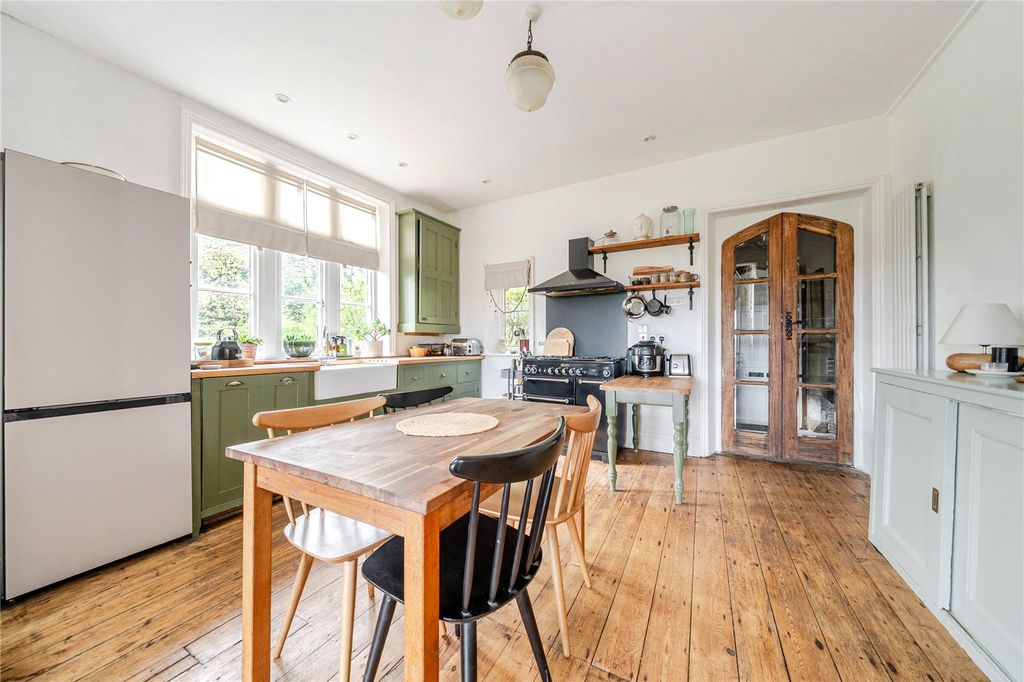 Property photo 3 of 35 Picture No. 24