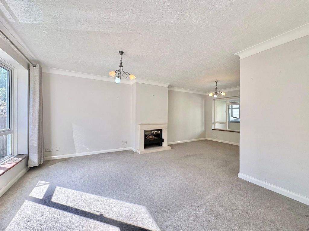 Property photo 2 of 16 Picture No. 36
