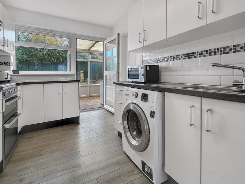 Property photo 3 of 13 Photo 4