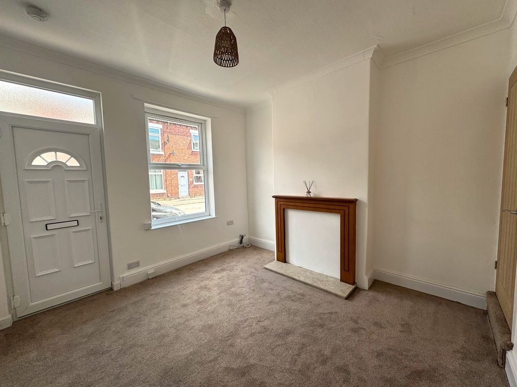 Property photo 3 of 13 Living Room